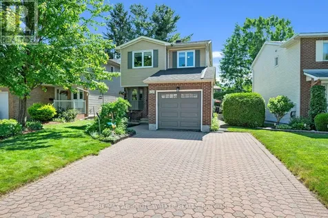 1546 Meadowfield Place Ottawa ON K1C 5V9