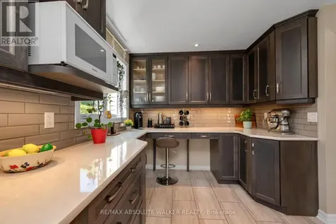 1546 Meadowfield Place Ottawa ON K1C 5V9