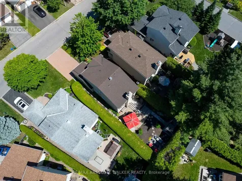 1546 Meadowfield Place Ottawa ON K1C 5V9