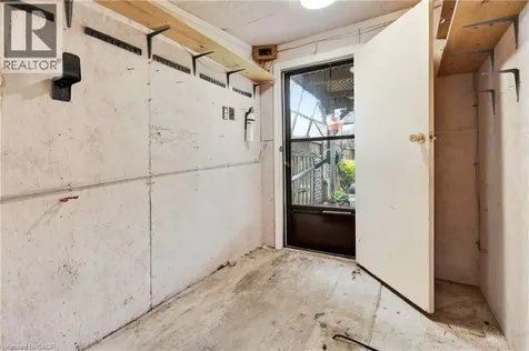 14 Cambridge Avenue Hamilton ON L8H 1T5