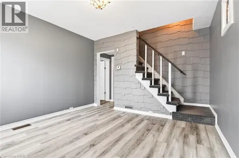 14 Cambridge Avenue Hamilton ON L8H 1T5