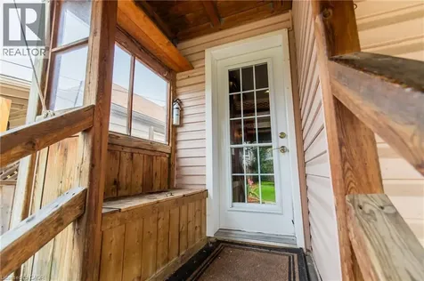 14 Cambridge Avenue Hamilton ON L8H 1T5