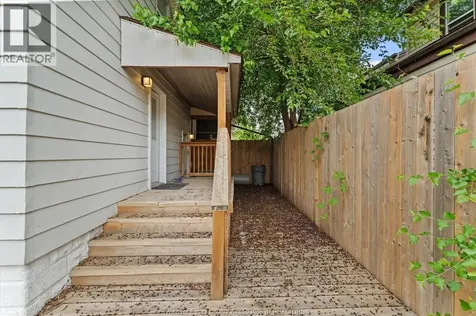 972 Wellington Avenue Windsor ON N9A 5J8