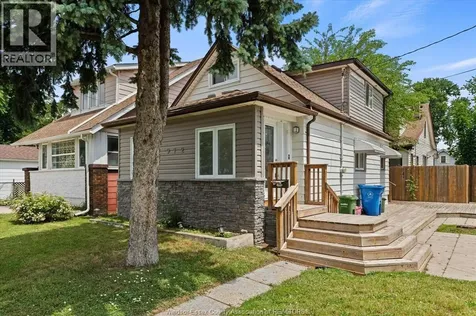 972 Wellington Avenue Windsor ON N9A 5J8