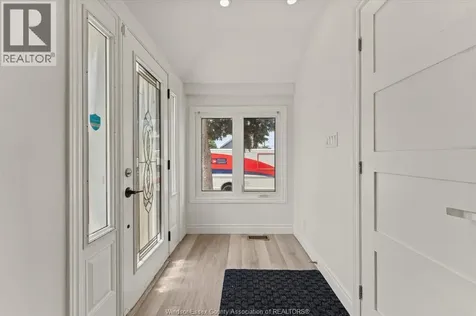 972 Wellington Avenue Windsor ON N9A 5J8