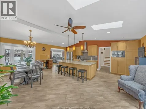 4278 Casgrain Drive Windsor ON N9G 2B2
