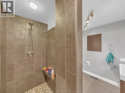 4278 Casgrain Drive Windsor ON N9G 2B2