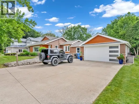 4278 Casgrain Drive Windsor ON N9G 2B2