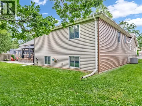 4278 Casgrain Drive Windsor ON N9G 2B2