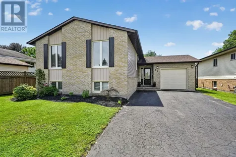 57 Cambridge Crescent Brockville ON K6V 6L7