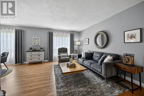 57 Cambridge Crescent Brockville ON K6V 6L7