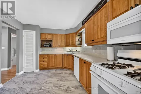 57 Cambridge Crescent Brockville ON K6V 6L7