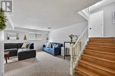 57 Cambridge Crescent Brockville ON K6V 6L7