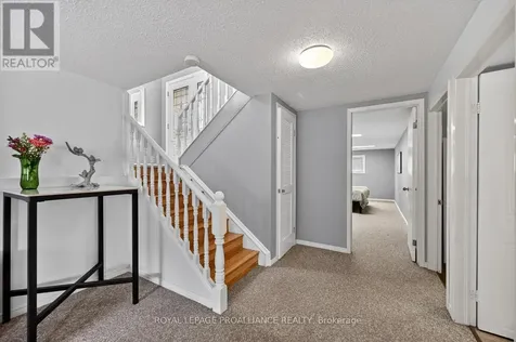 57 Cambridge Crescent Brockville ON K6V 6L7