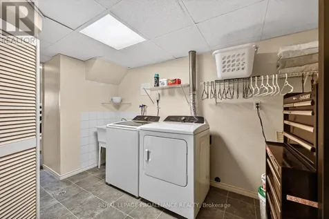 57 Cambridge Crescent Brockville ON K6V 6L7