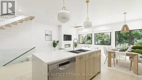 551 Adventure Private Ottawa ON K1V 9T2