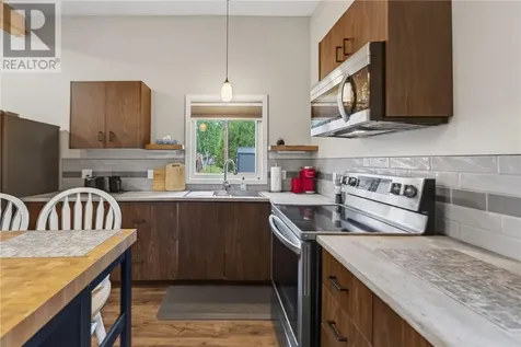 38 Laura Avenue Lively ON P3Y 1A4