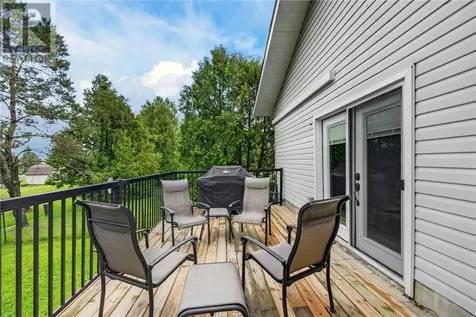 38 Laura Avenue Lively ON P3Y 1A4