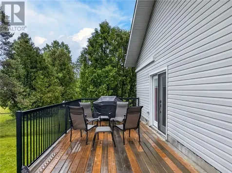 38 Laura Avenue Lively ON P3Y 1A4