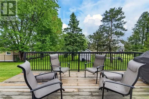 38 Laura Avenue Lively ON P3Y 1A4