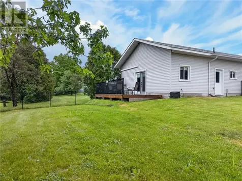 38 Laura Avenue Lively ON P3Y 1A4
