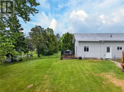38 Laura Avenue Lively ON P3Y 1A4