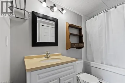 85 Bankside Drive Kitchener ON N2N 3M4