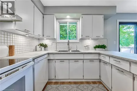598 Glen Forrest Boulevard Waterloo ON N2L 4J8