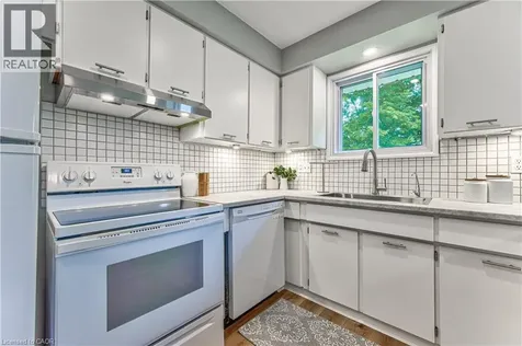598 Glen Forrest Boulevard Waterloo ON N2L 4J8