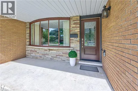 598 Glen Forrest Boulevard Waterloo ON N2L 4J8