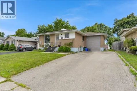 76 Marc Boulevard Welland ON L3B 5V1