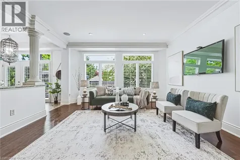 1047 St Matthew's Avenue Burlington ON L7T 2J3