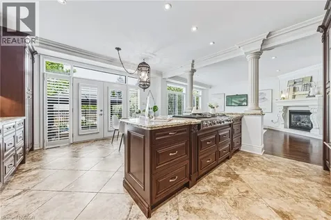 1047 St Matthew's Avenue Burlington ON L7T 2J3