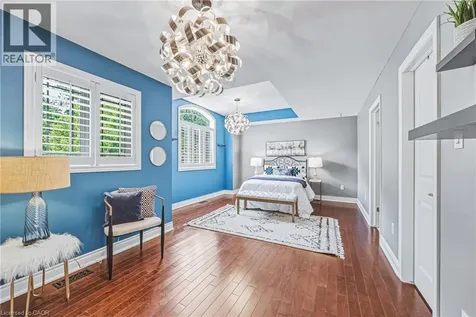 1047 St Matthew's Avenue Burlington ON L7T 2J3
