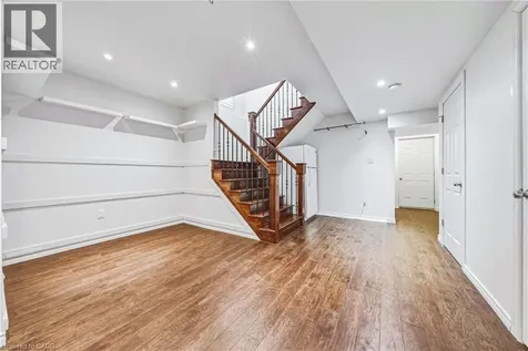1047 St Matthew's Avenue Burlington ON L7T 2J3