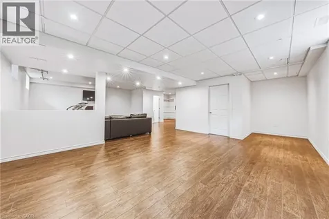 1047 St Matthew's Avenue Burlington ON L7T 2J3
