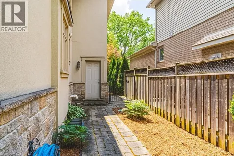 1047 St Matthew's Avenue Burlington ON L7T 2J3