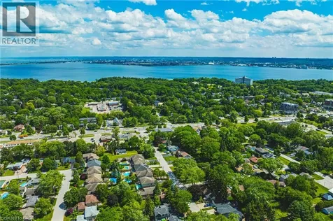 1047 St Matthew's Avenue Burlington ON L7T 2J3