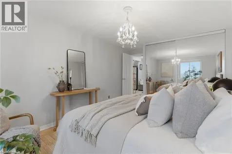 6720 Glen Erin Drive Mississauga ON L5N 3K8