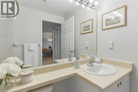 6720 Glen Erin Drive Mississauga ON L5N 3K8