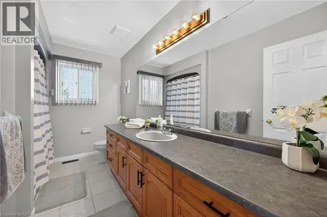 11 Stuart Street Caledonia ON N3W 2L3