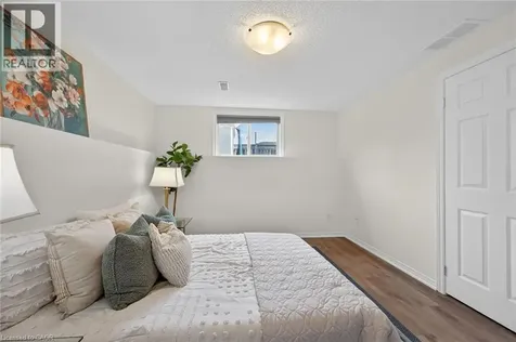 11 Stuart Street Caledonia ON N3W 2L3