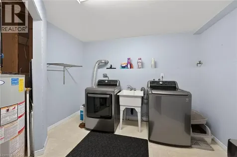 11 Stuart Street Caledonia ON N3W 2L3