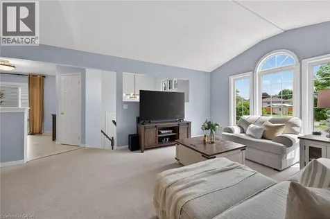 11 Stuart Street Caledonia ON N3W 2L3