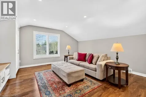 89 Stonegate Drive Ancaster ON L9G 3P4