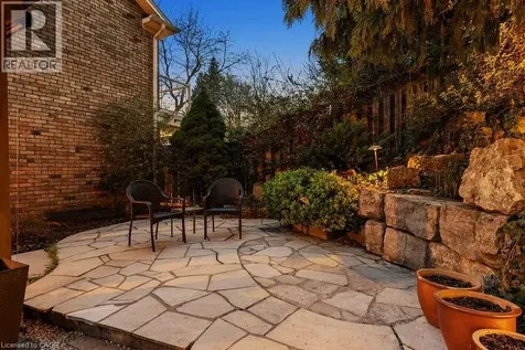 89 Stonegate Drive Ancaster ON L9G 3P4
