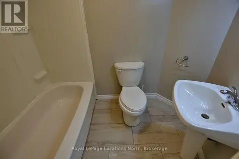 638 Oak Street Collingwood ON L9Y 2Z8