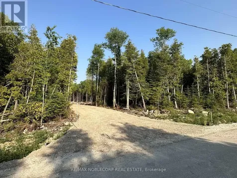 42 Trillium Crossing Northern Bruce Peninsula ON N0H 1W0