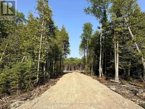 42 Trillium Crossing Northern Bruce Peninsula ON N0H 1W0