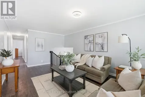 30 Courtice Crescent Collingwood ON L9Y 4G1